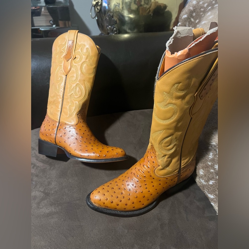 SOTO “made in mexico” calf hide ostrich print boots size 7